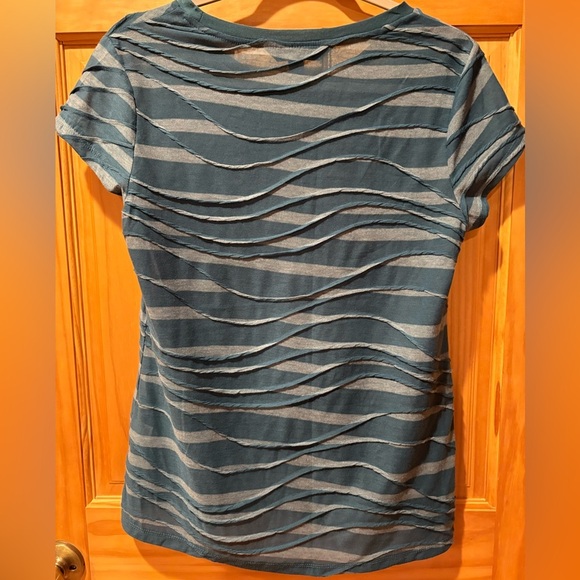 Simply Vera Vera Wang Women's Striped Windy Jacquard Tee - Size M - Picture 2 of 9